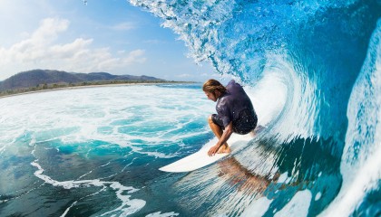 FB体育app-德甲争冠战：莱比锡爆冷击败领头羊，冠军争夺白热化，德国莱比锡足球