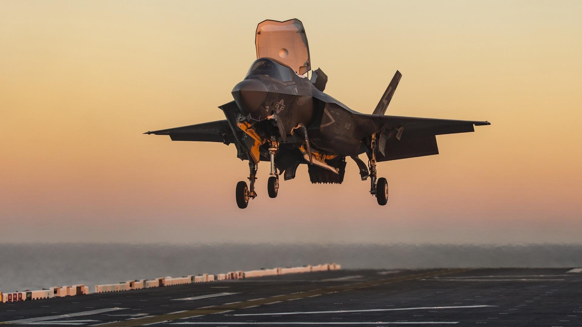 FB体育登录入口-亚洲杯国足战平 数据分析揭示趋势，亚洲杯国足战况