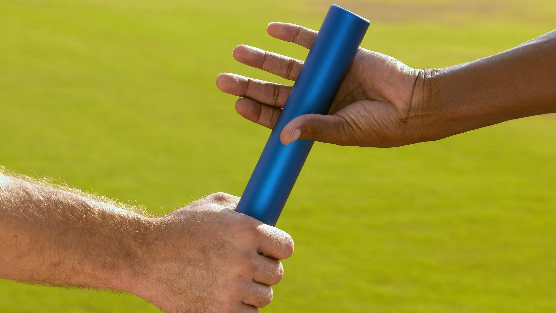 “足球场馆智能安保系统全面升级，确保比赛安全”，智能化足球场